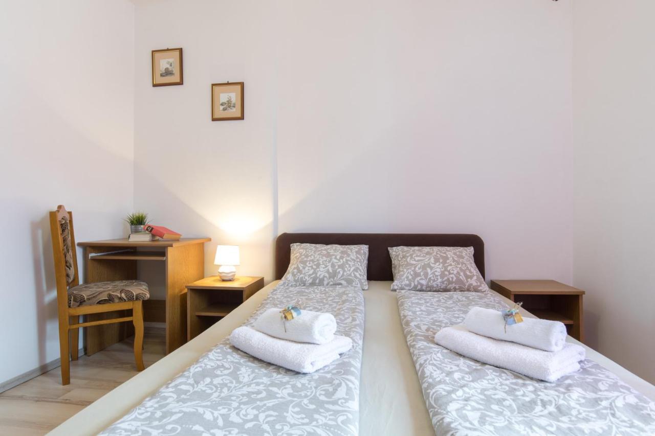Pape Punat Apartmani I Sobe Exterior foto